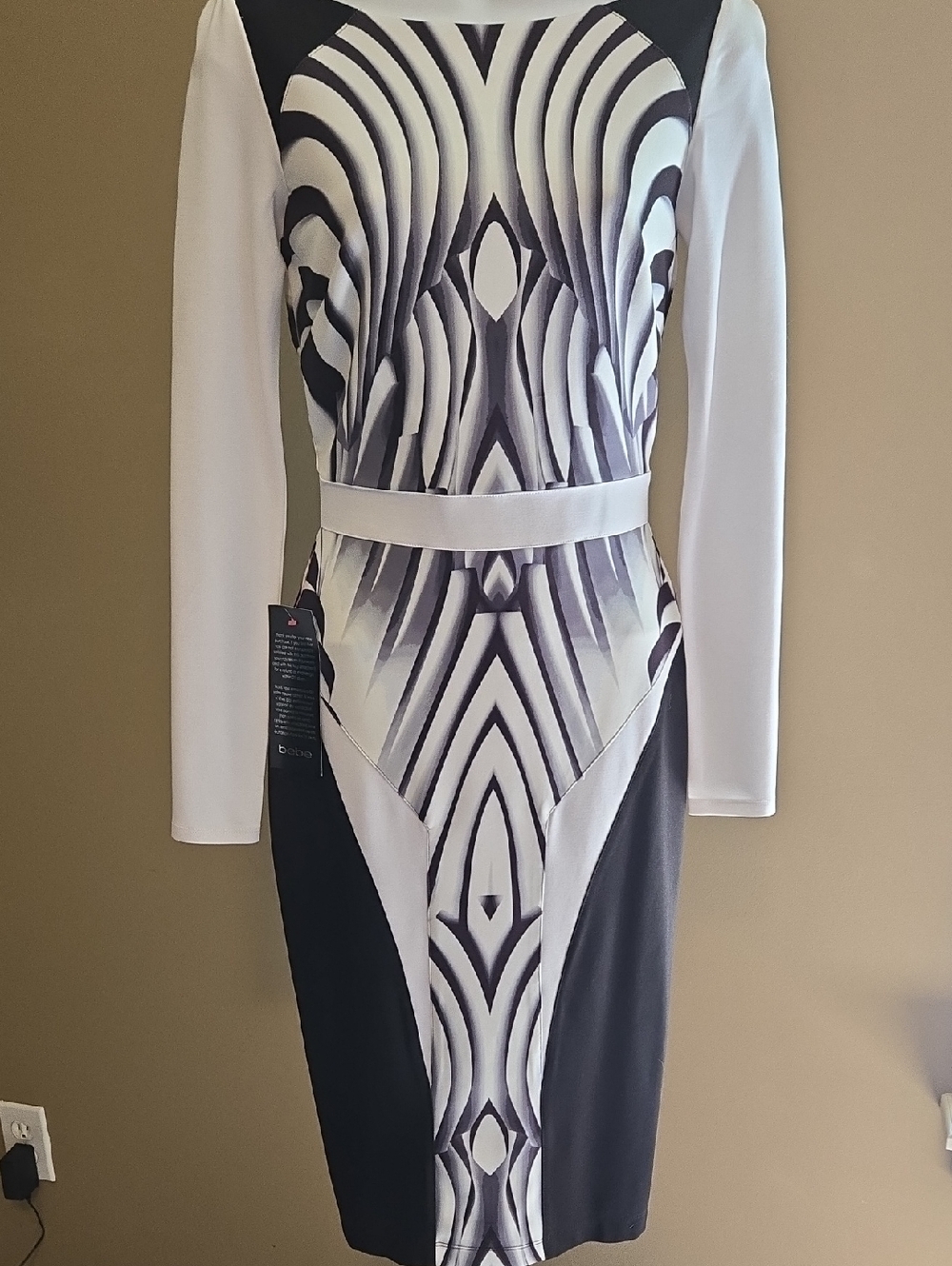 bebe Black and White Long Sleeve Geometric Sheath Dress with Waist Panel  XS